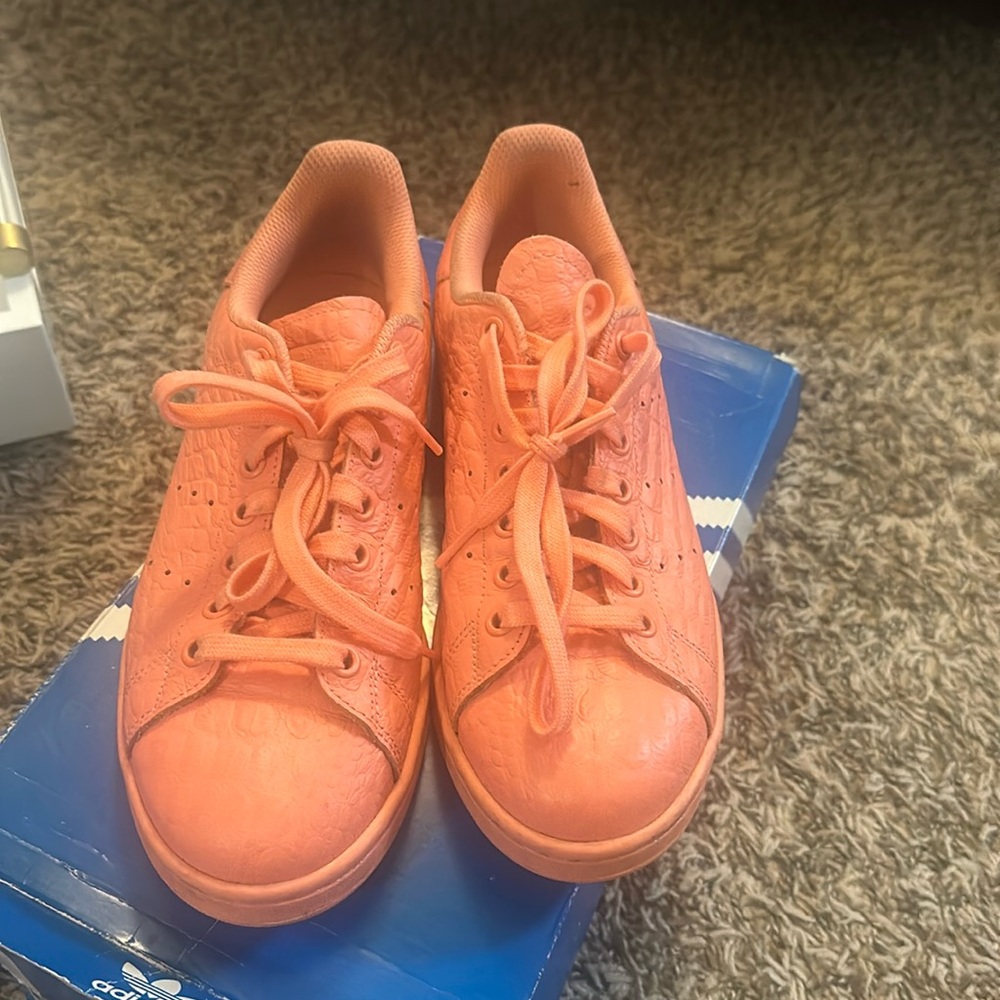 Stan Smith - image 1